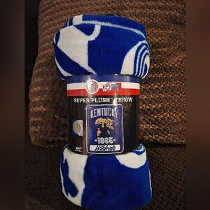 University of Kentucky Plush Throw